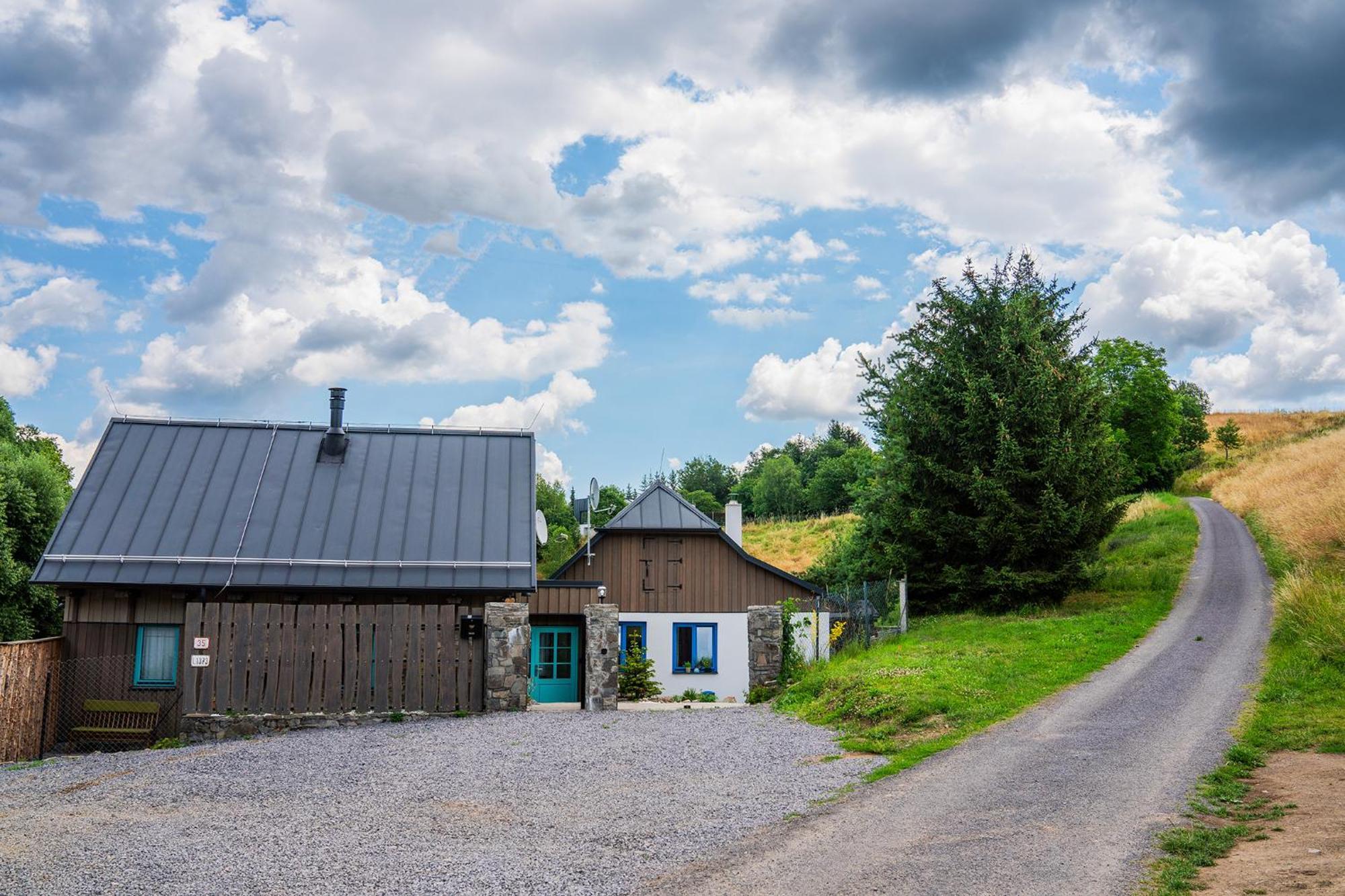 Chalupka Opal A Chalupa Achat Na Luke Lukahuta Chaletstiavnica Banska Stiavnica Na Samote - Samoobsluzny Pristup Cez Pin-Kod Nonstop Zewnętrze zdjęcie